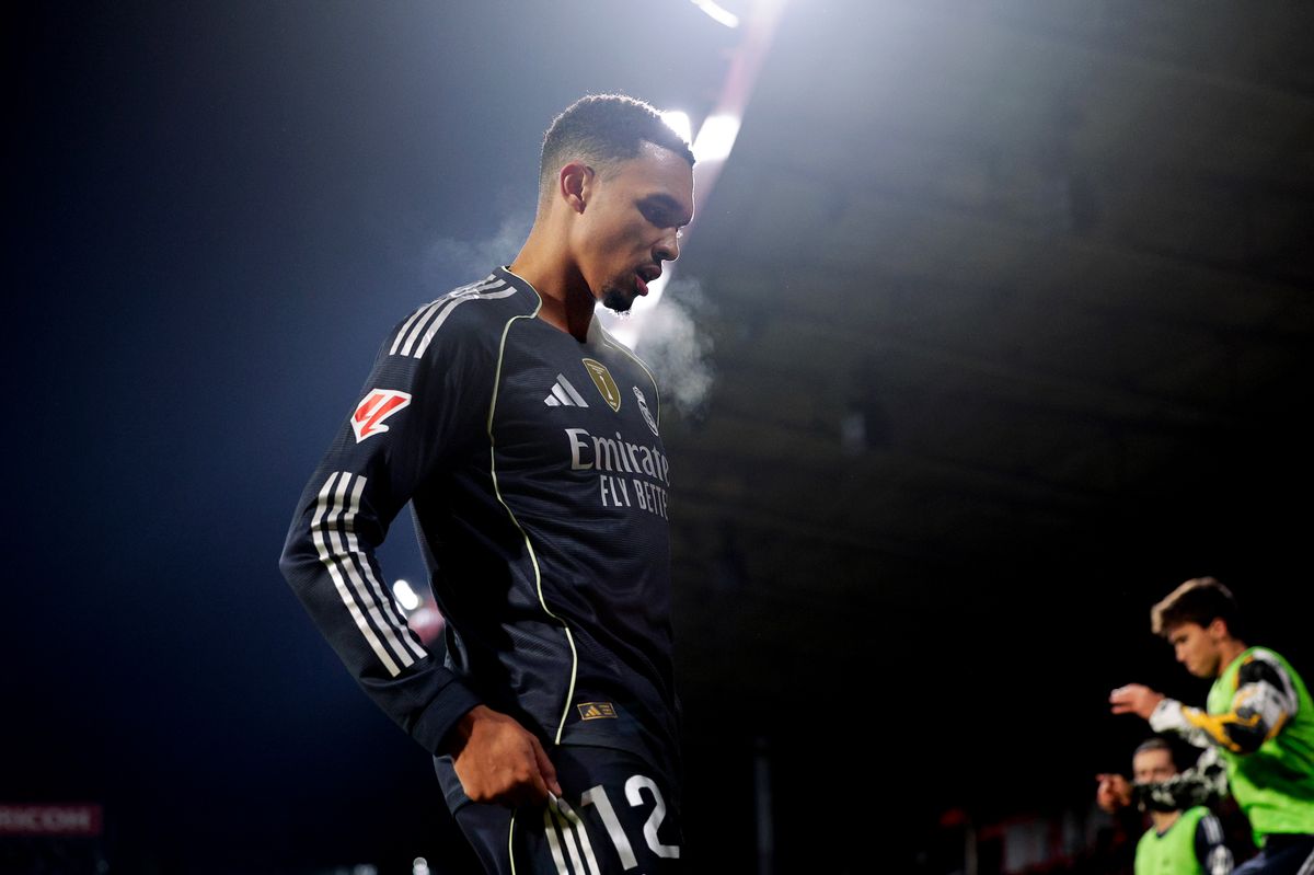 "Real Madrid"in müdafiəçisi zədələndi