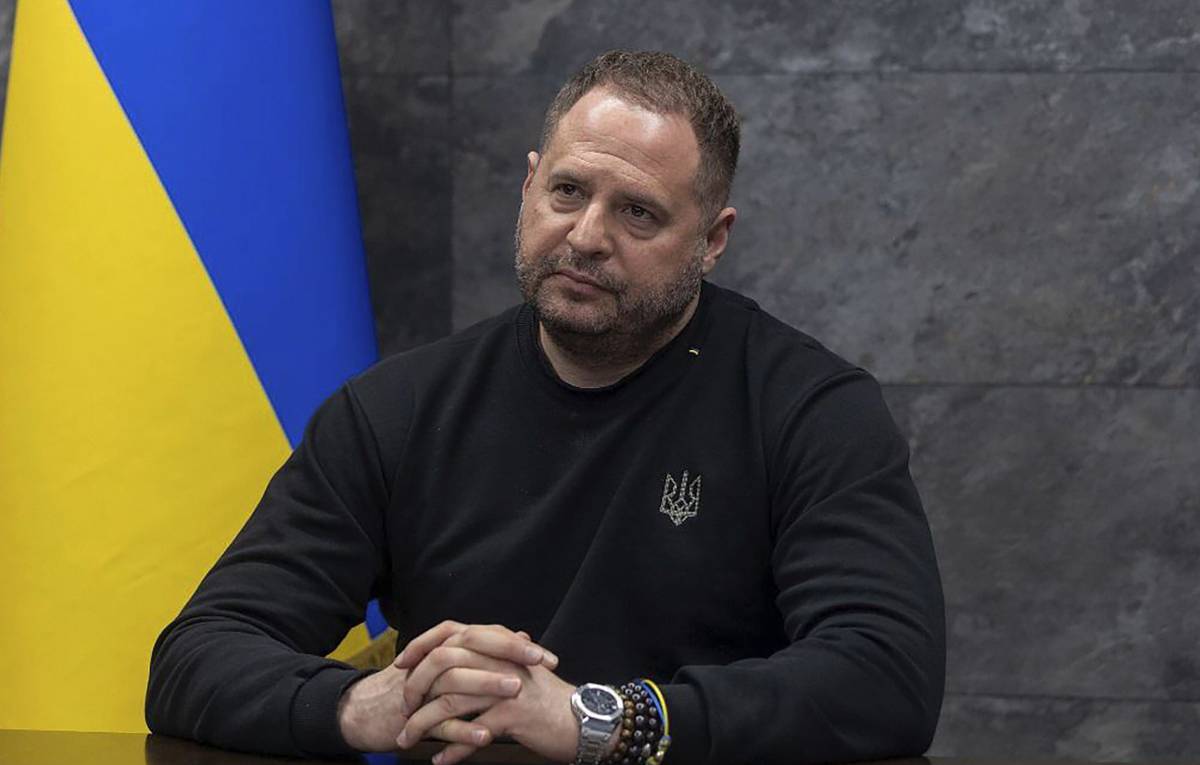 Ukrayna Prezident Administrasiyasının rəhbəri istehfa verib