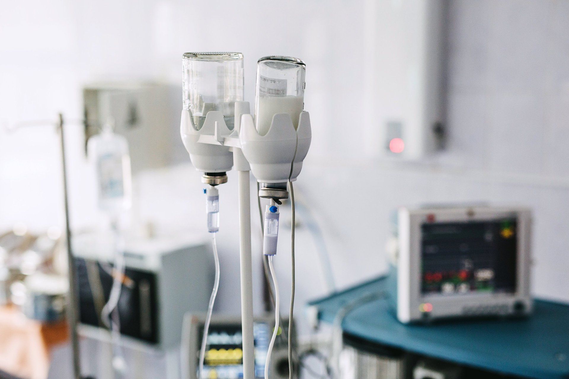 Salyanda məktəbdə tüstüdən zəhərlənənlərin sayı 20-yə çatıb - YENİLƏNİB