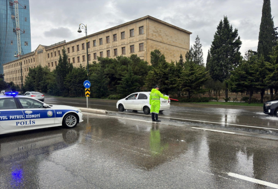 BDYPİ: Yağışlı hava yollarda diqqət, məsuliyyət və səbir tələb edir