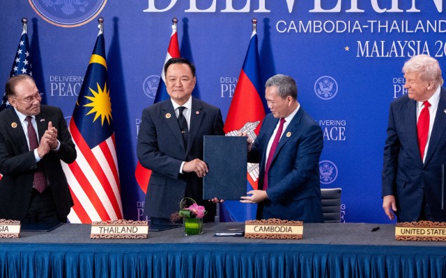 Tramp daha iki ölkə arasında atəşkəsi bərpa edib