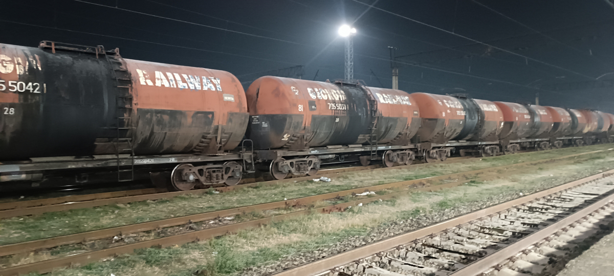 Azərbaycan yanacağını daşıyan qatar Ermənistan-Gürcüstan sərhədini keçir