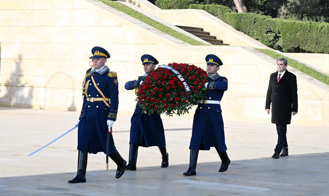 Monteneqro Baş nazirinin müavini Zəfər parkını və Şəhidlər xiyabanını ziyarət edib