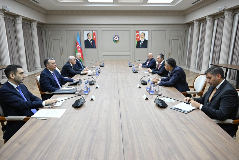 Əli Əsədov İordaniyalı nazirlə görüşüb