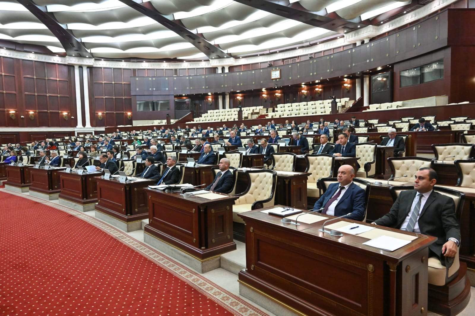 Azərbaycanlı deputatlar Qırğızıstanda parlament seçkilərini müşahidə edəcəklər