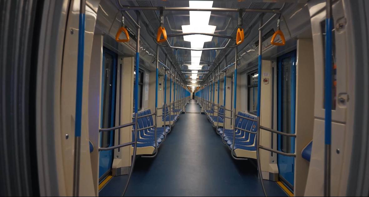 Daha bir yeni nəsil qatar xəttə buraxılıb - VİDEO