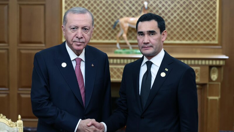Türkiyə və Türkmənistan prezidentləri görüşüb
