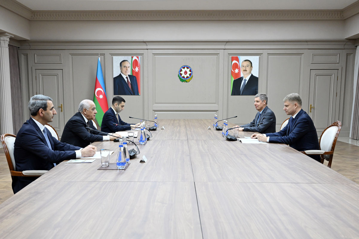 Əli Əsədov “Rusiya Dəmir Yolları” ASC-nin baş direktorunu qəbul edib