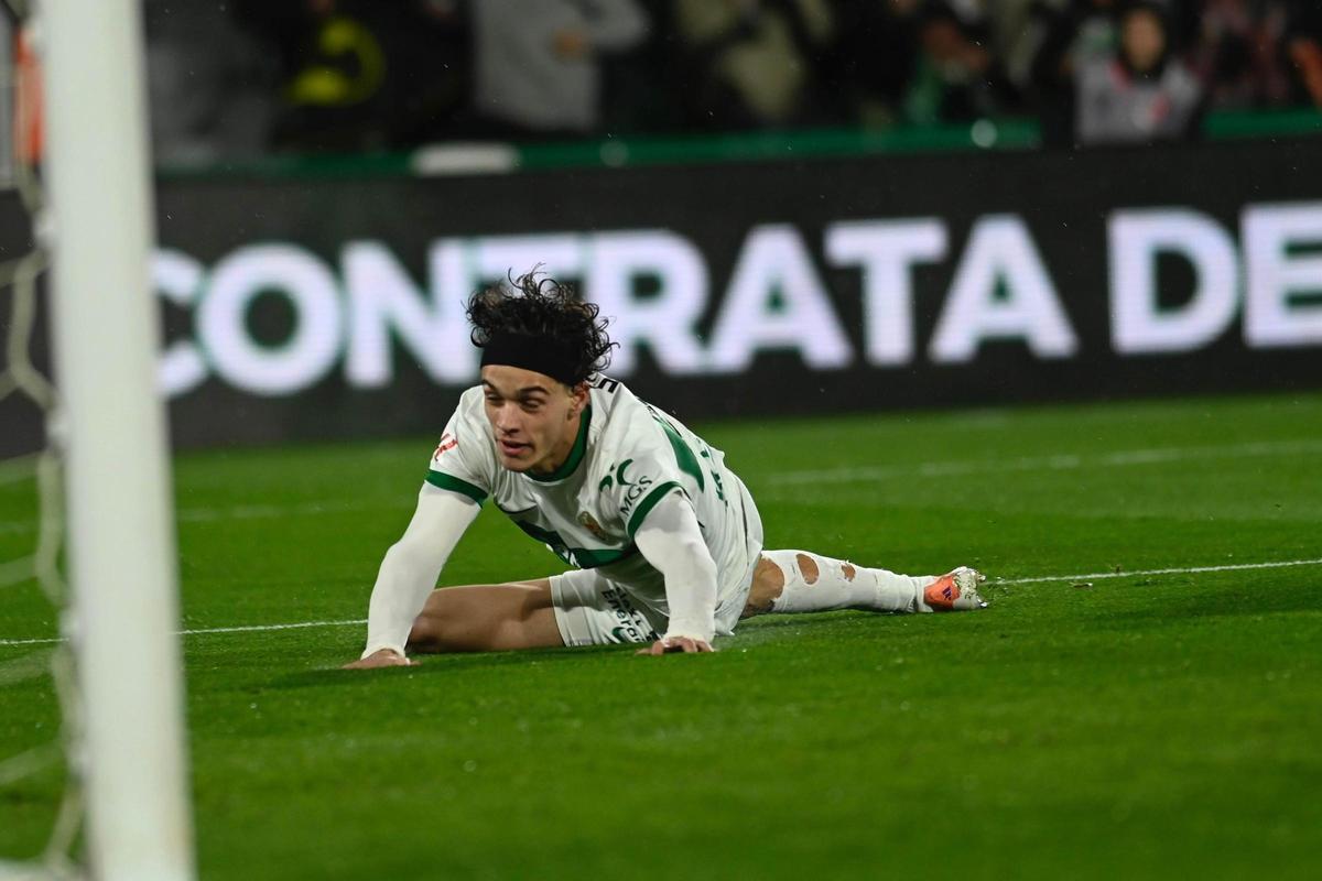 "Barselona"nın futbolçusu əməliyyat olundu 