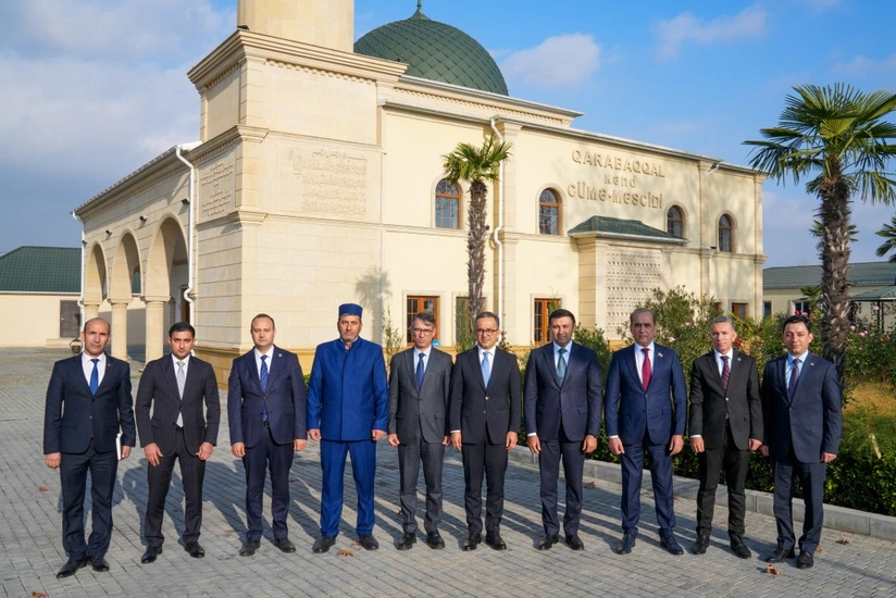Ramin Məmmədov Qarabaqqal kənd məscidini ziyarət edib - Fotolar