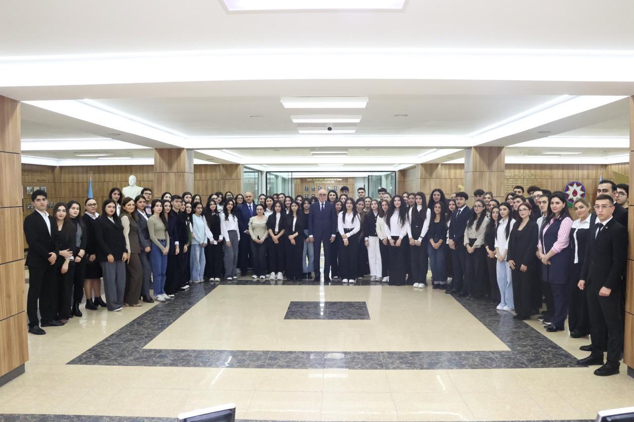 Nazir müavini BSU-nun tələbələri ilə görüş keçirib