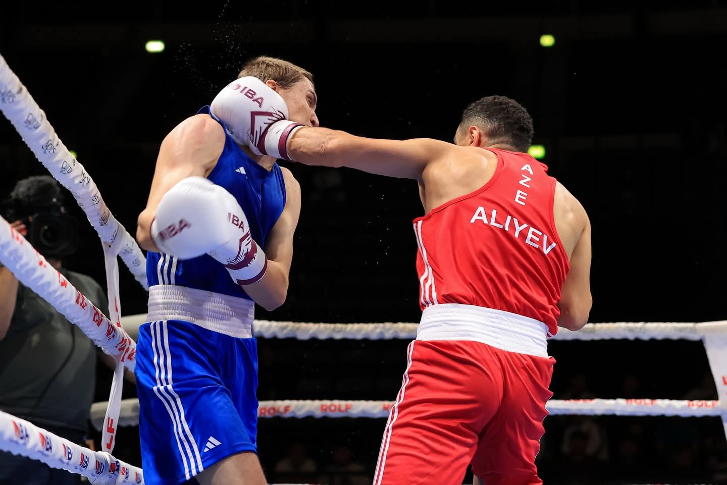 DÇ: Azərbaycanın daha iki boksçusu 1/4 finala yüksəldi 