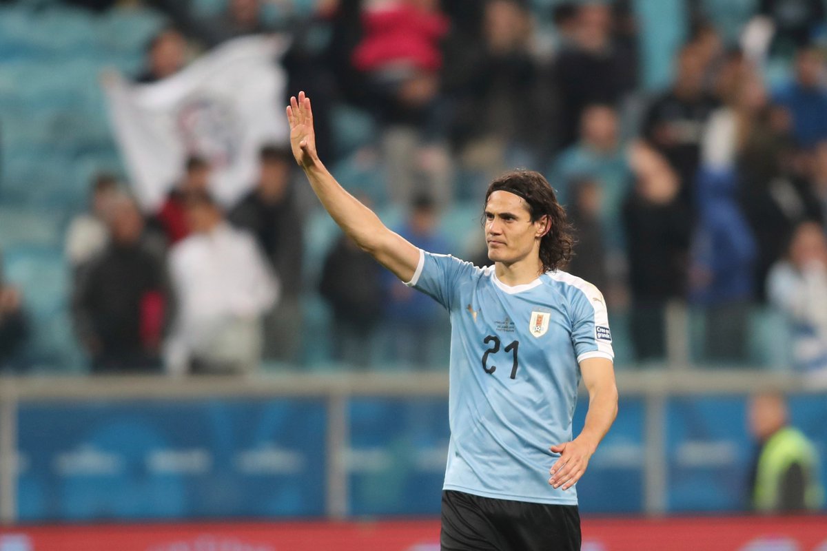 Uruqvay millisinin sabiq üzvü karyerasını bitirdi