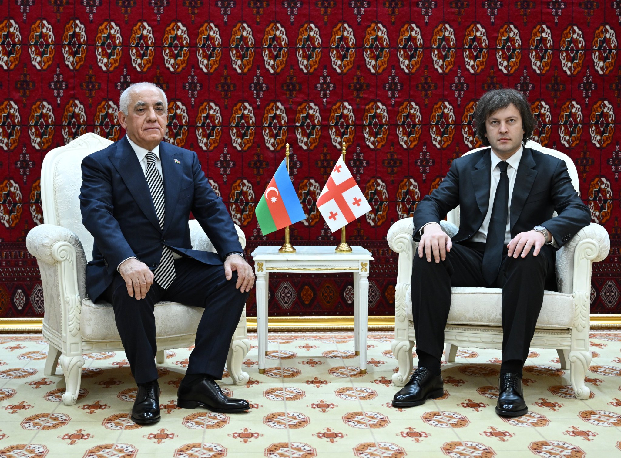 Əli Əsədov Aşqabadda Gürcüstanın Baş naziri ilə görüşüb