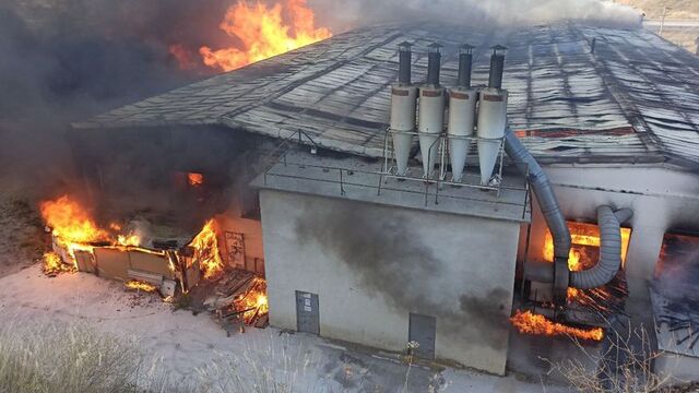 Türkiyədə fabrikdə yanğın baş verib