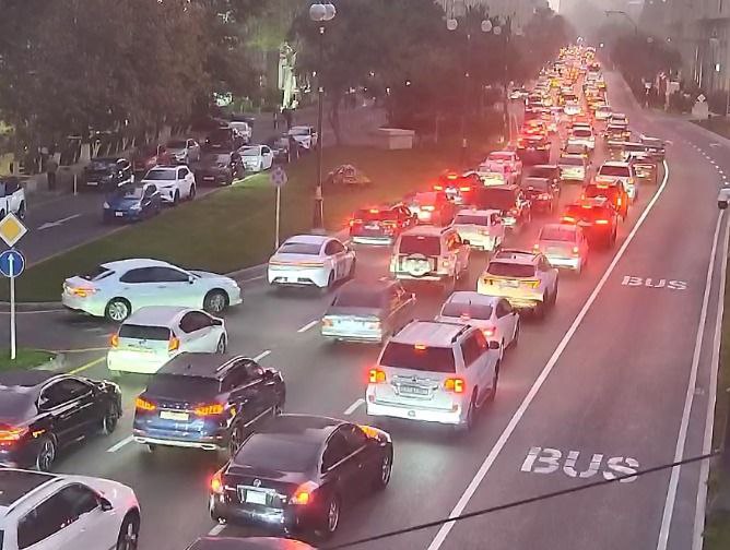 Bakıda hazırda sıxlıq müşahidə olunan yollar açıqlanıb 