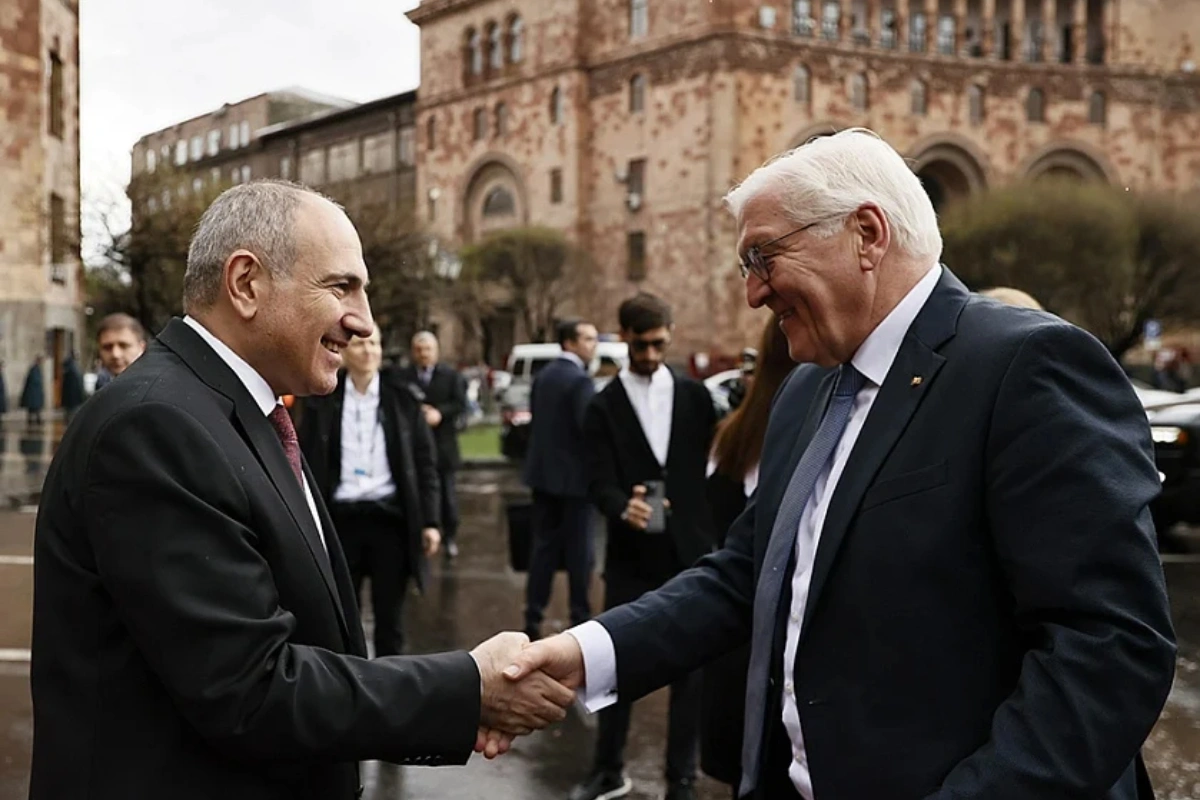 Paşinyan Almaniya Prezidenti ilə danışıb