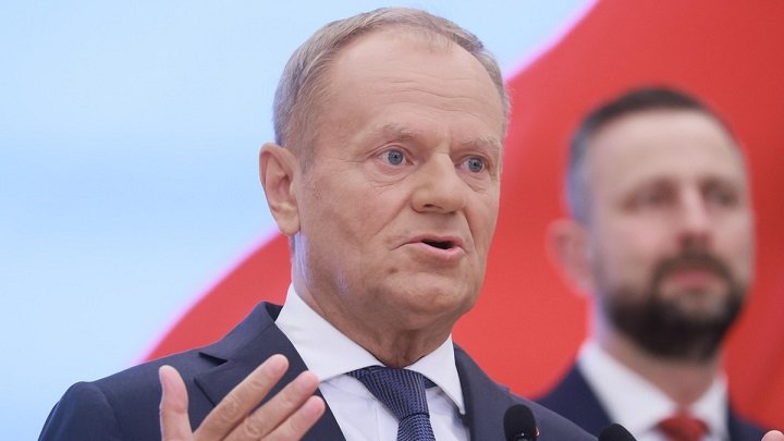Tusk: Rusiya Polşanı zəiflətmək istəyir