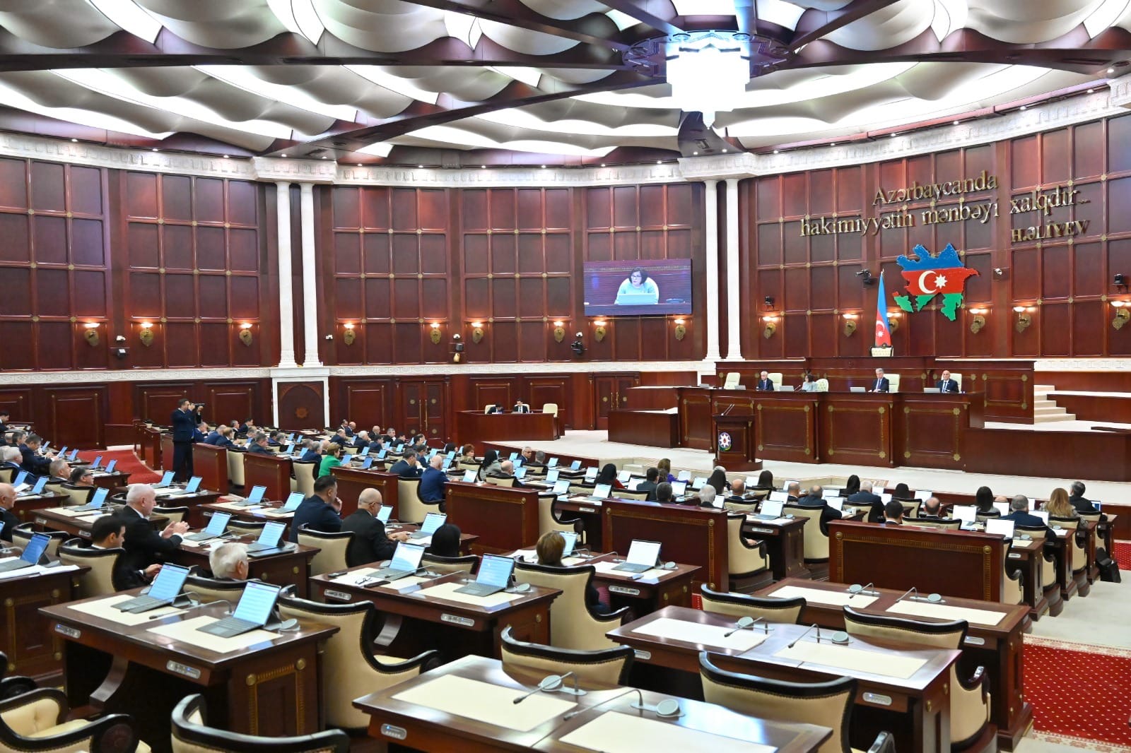 Dekabrın 23-də keçiriləcək plenar iclasının gündəliyi açıqlanıb  - YENİLƏNİB