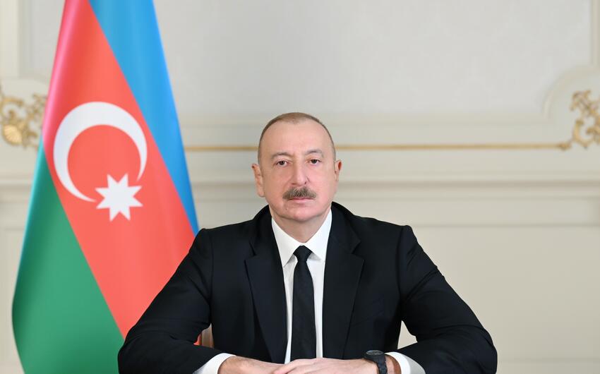 Kayrat Sarıbay İlham Əliyevi təbrik edib