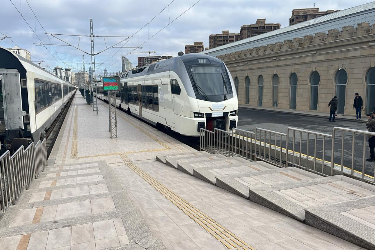  Bakı Limanında konteyner aşırılmasında rekord qeydə alınıb