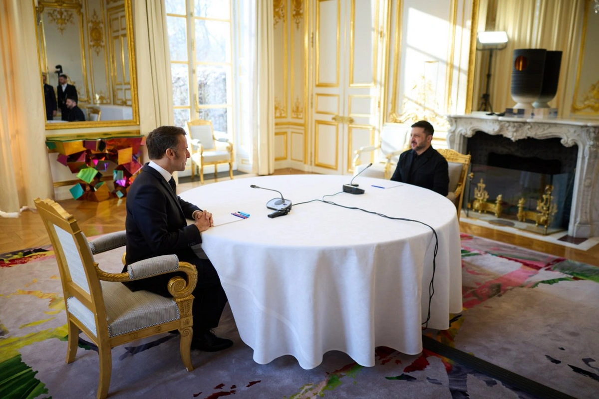 Zelenski: Rusiya ölkəmizə zərbələr endirməyə davam edir