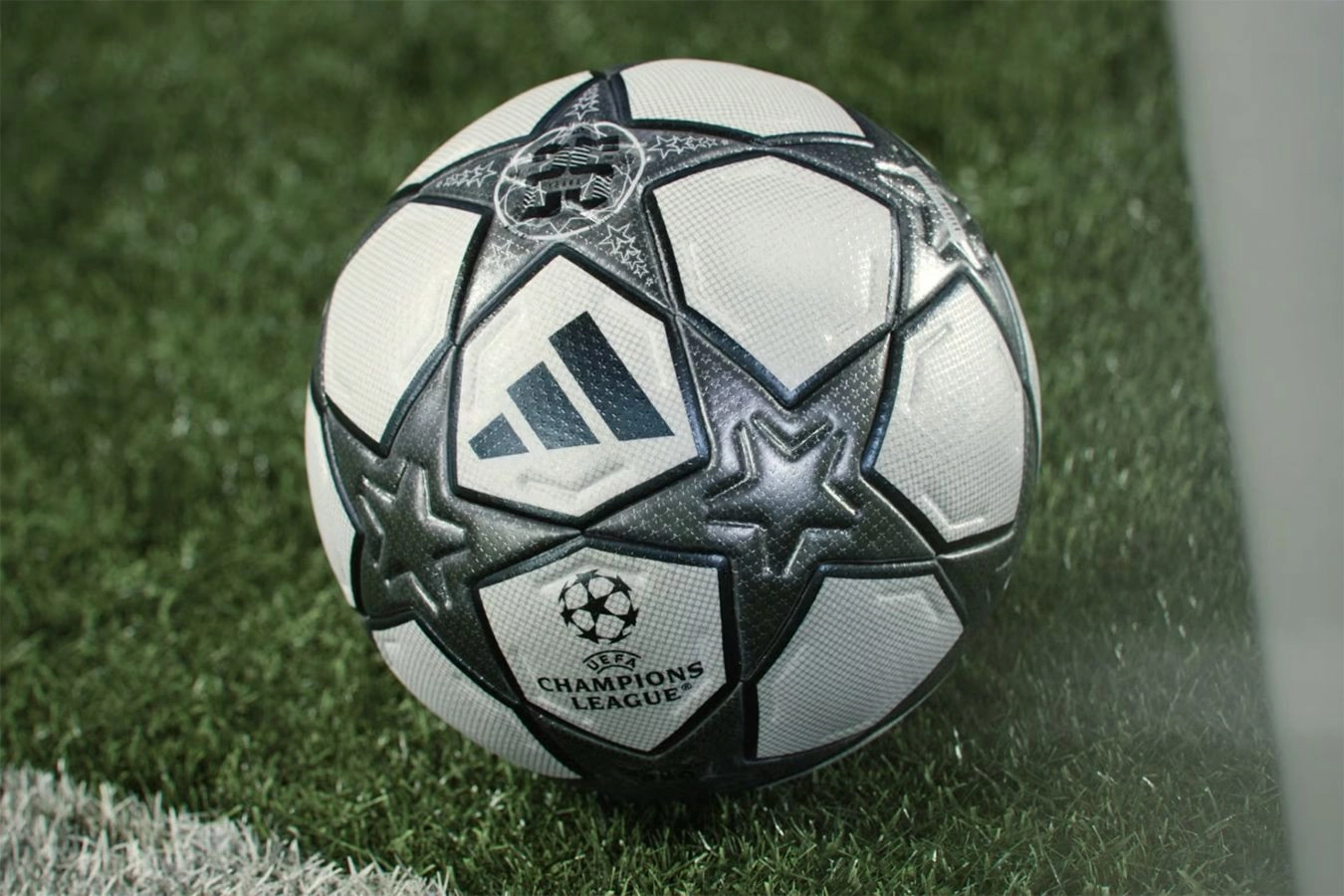 UEFA ÇL-nin yeni mövsüm topunu təqdim edib