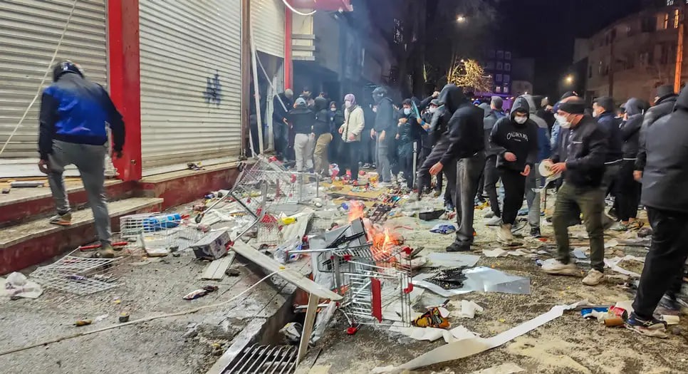 İranda etirazlar səbəbindən  45 nəfər ölüb, internet faktiki olaraq bağlanıb