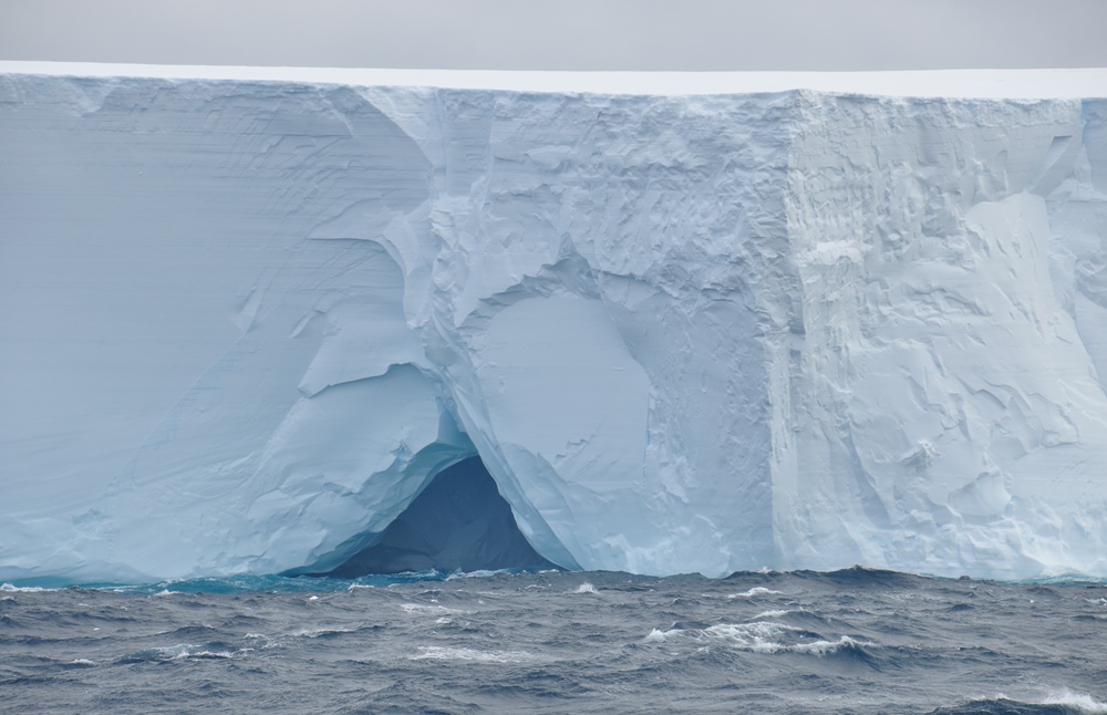 Dünyanın ən böyük aysberqi olan A23a yaxın həftələrdə tamamilə parçalana bilər