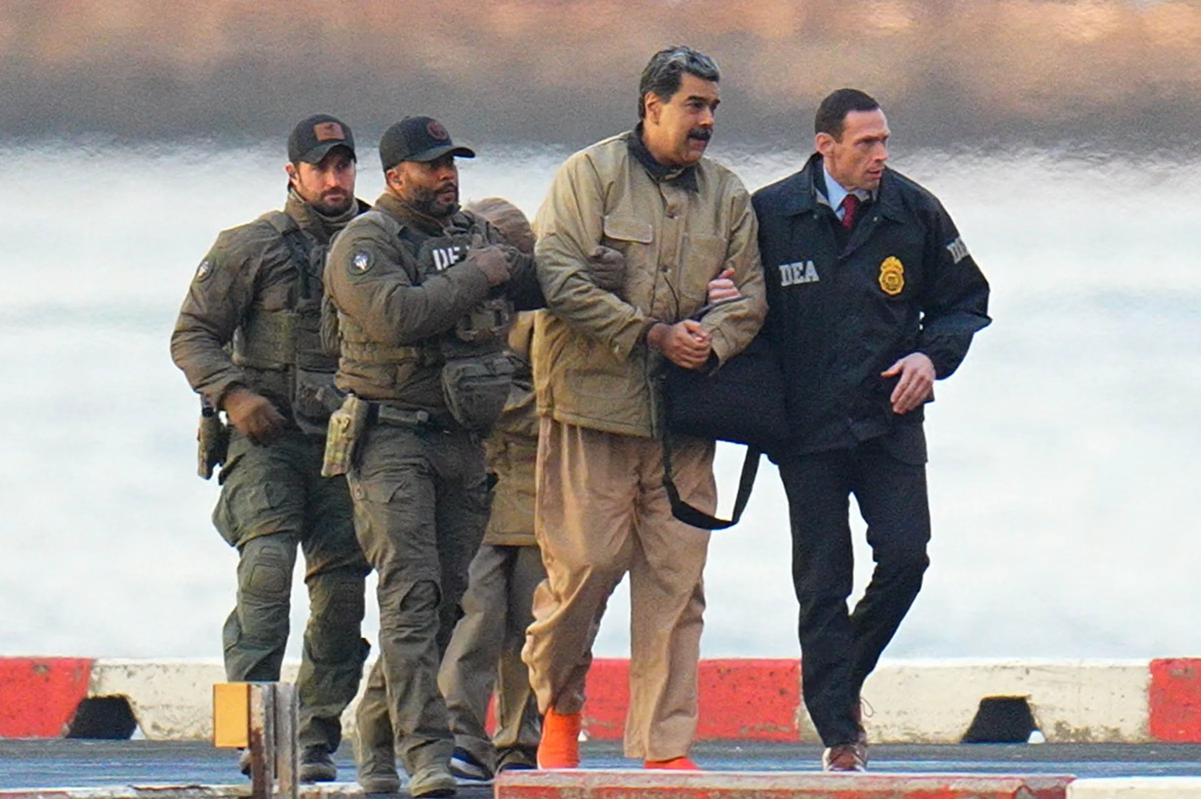 Maduro həbsdən tərəfdarlarına müraciət edib