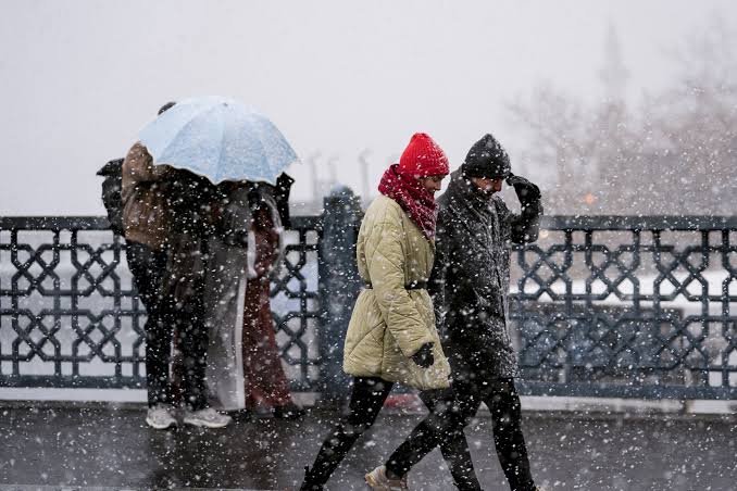 Türkiyədə məktəblərdə tətil elan edilib 