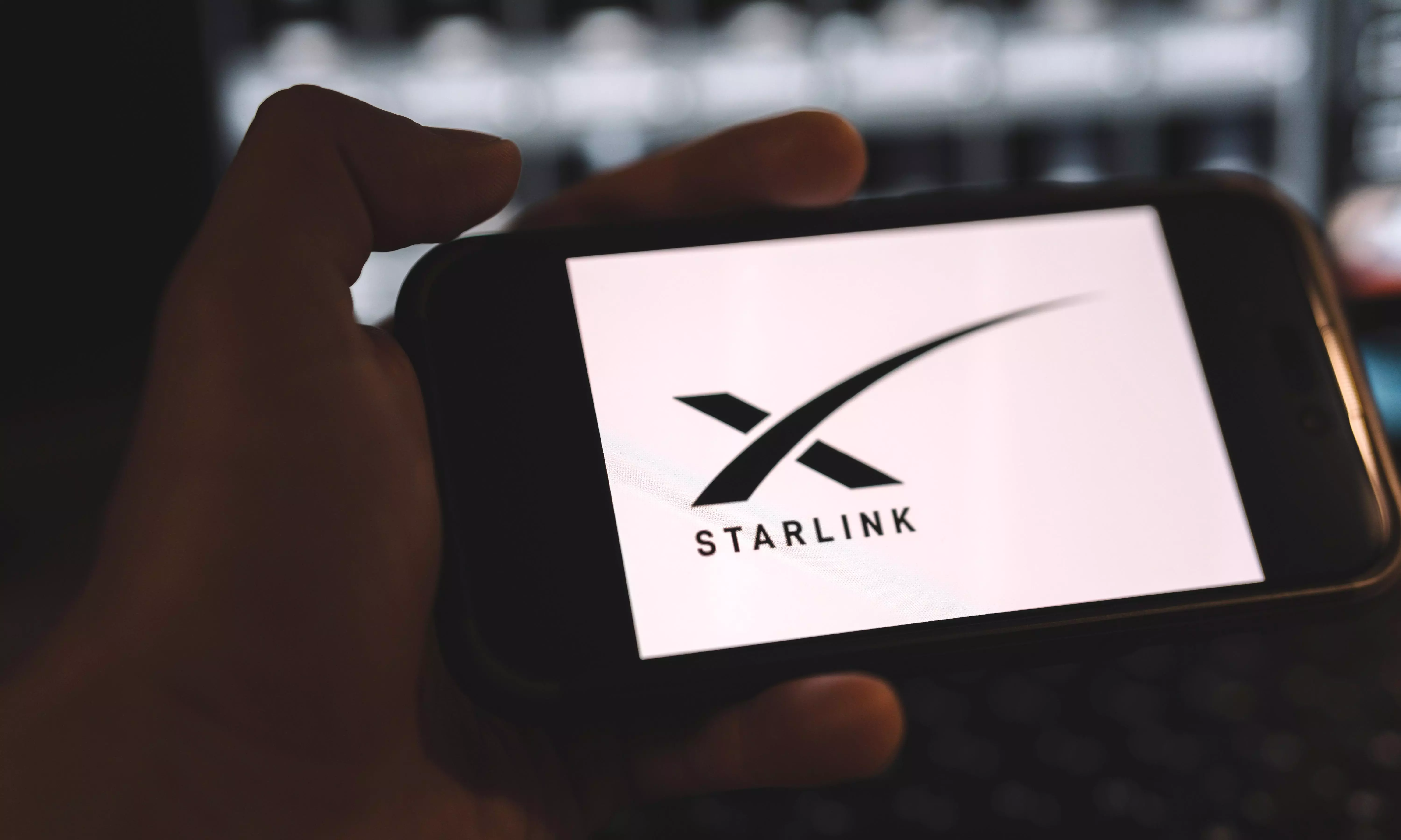 “SpaceX” İranda “Starlink” xidmətini pulsuz etdi