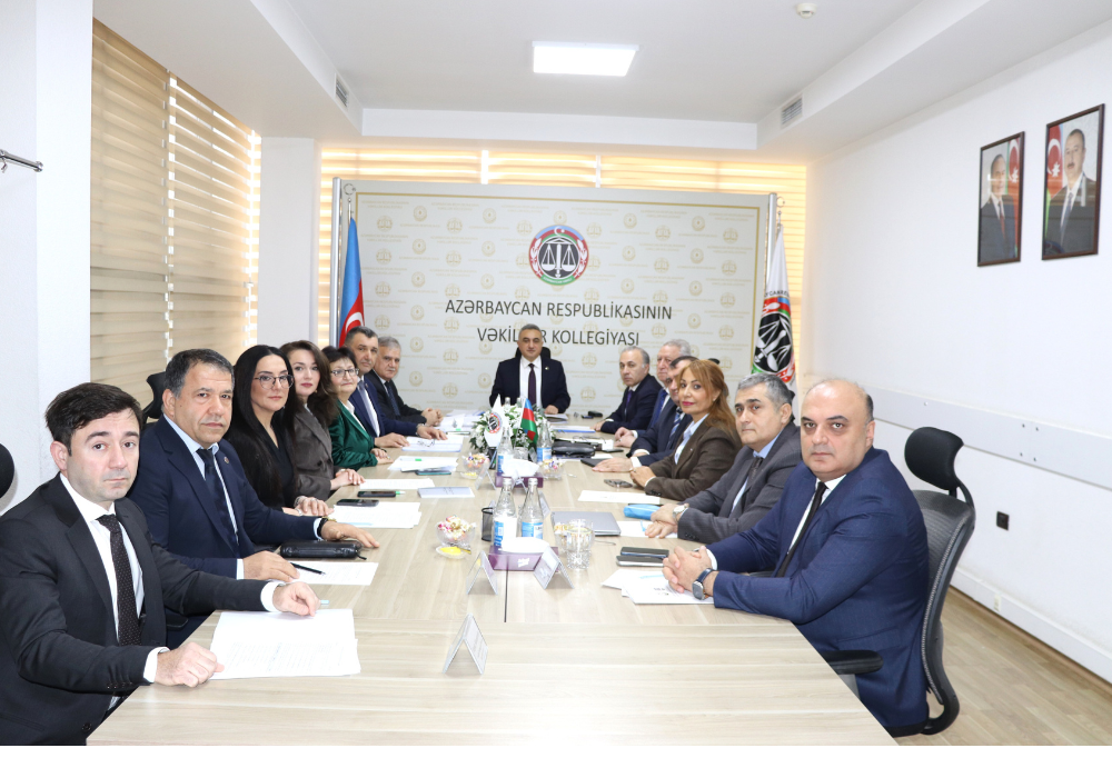 Azərbaycanda 9 vəkilə xəbərdarlıq edilib