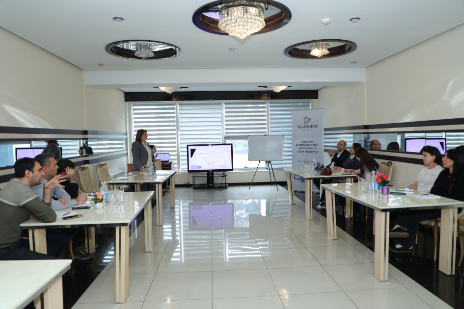 Teleradio Akademiyasında “Mediada Azərbaycan dili” mövzusunda təlimlərin növbəti mərhələsi təşkil olunub