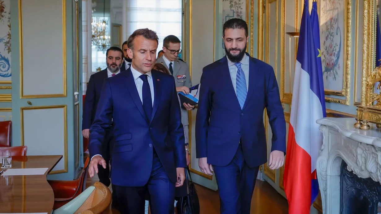 Makron suriyalı həmkarı ilə danışıb