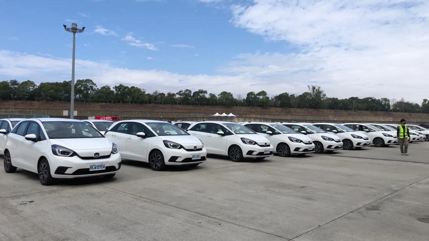 Nəqliyyat vasitələrinin cərimə meydançasına gətirilməsi qaydaları müəyyənləşir