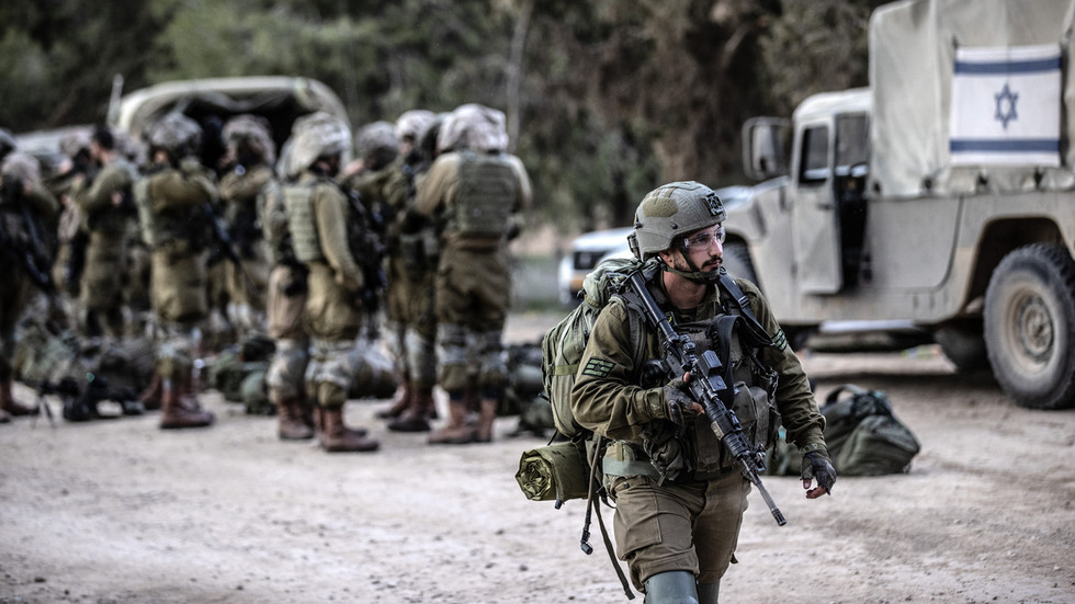 İsrail ordusu Livanın cənubundakı Hizbullah hədəflərinə yeni zərbələr endirdiyini bildirib