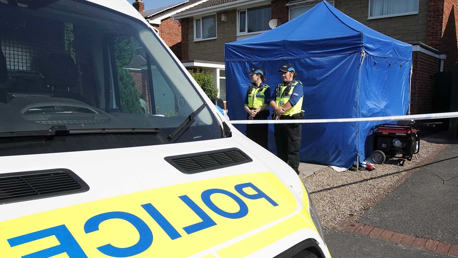 Cənubi Afrikada məktəbli avtobusu qəzaya uğrayıb: 12 şagird həlak olub