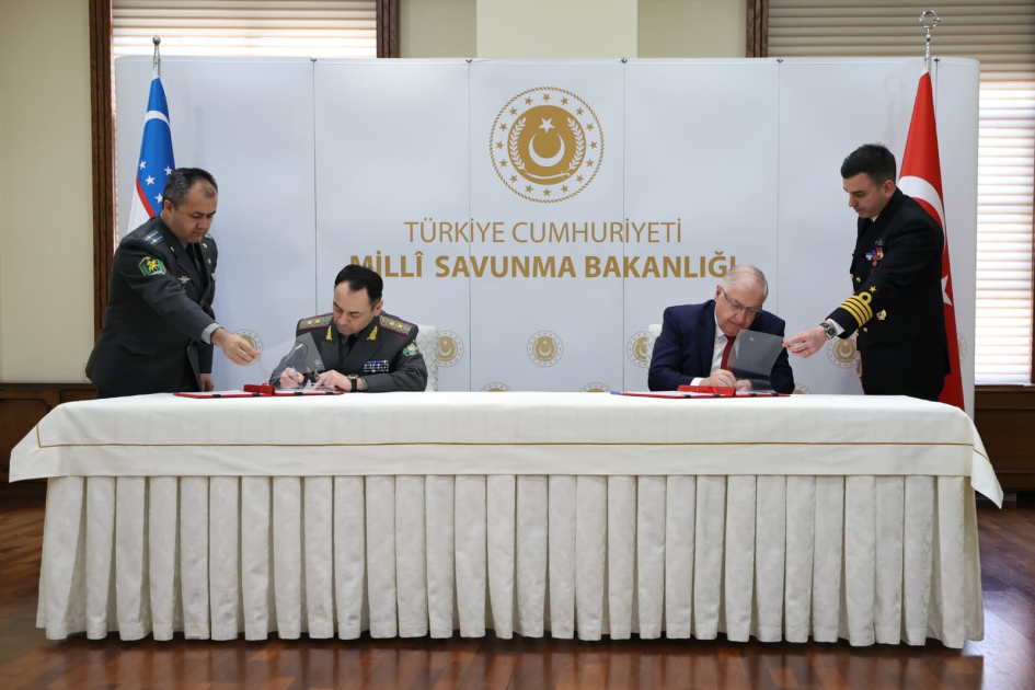 Türkiyə və Özbəkistan arasında müdafiə sahəsində iki saziş imzalanıb