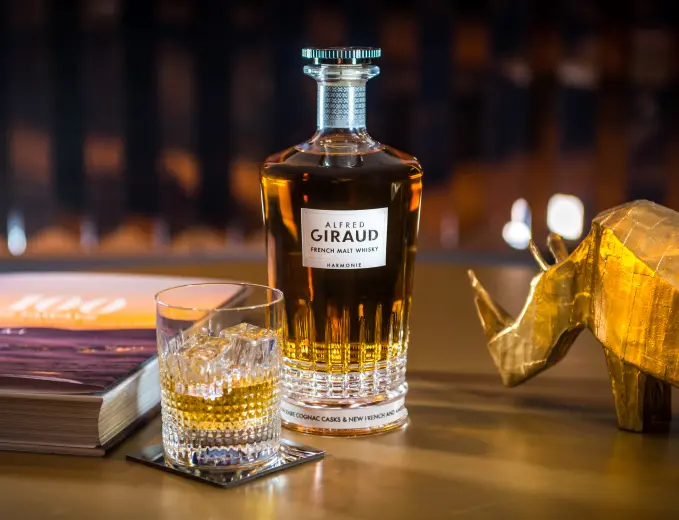 Tramp Fransa şərablarına 200% tarif tətbiq edəcək