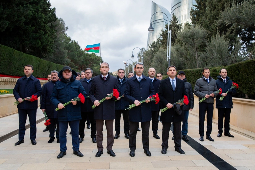 ADY rəhbərliyi Şəhidlər xiyabanını ziyarət edib