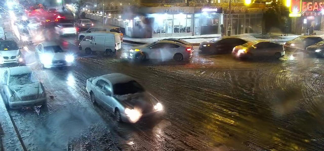 Bakıda nəqliyyatın bütün istiqamətlər üzrə maneəsiz hərəkəti tam təmin edilib - YENİLƏNİB