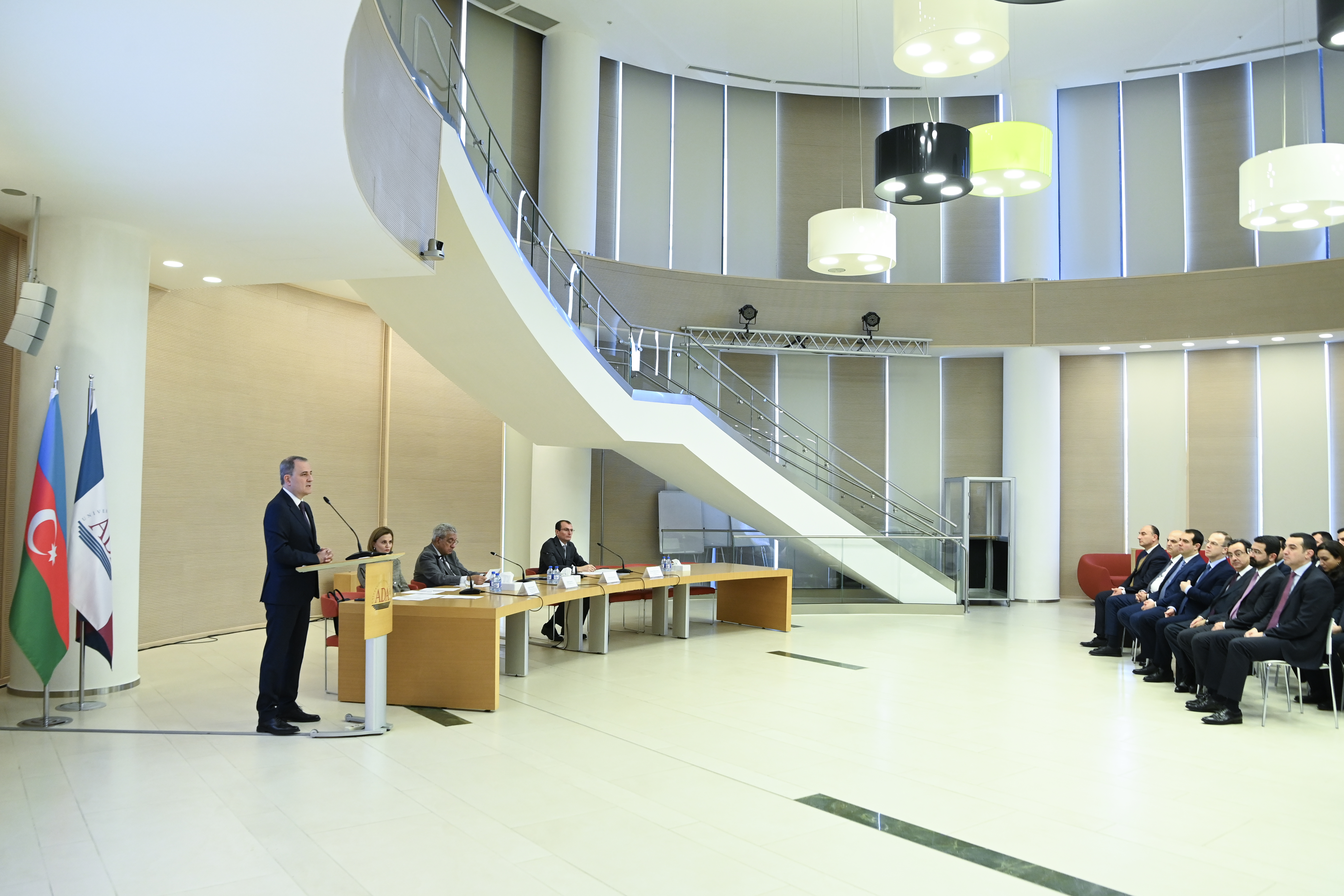 Gənc diplomatlar üçün Qabaqcıl Xarici Siyasət Proqramı çərçivəsində məzun günü baş tutub