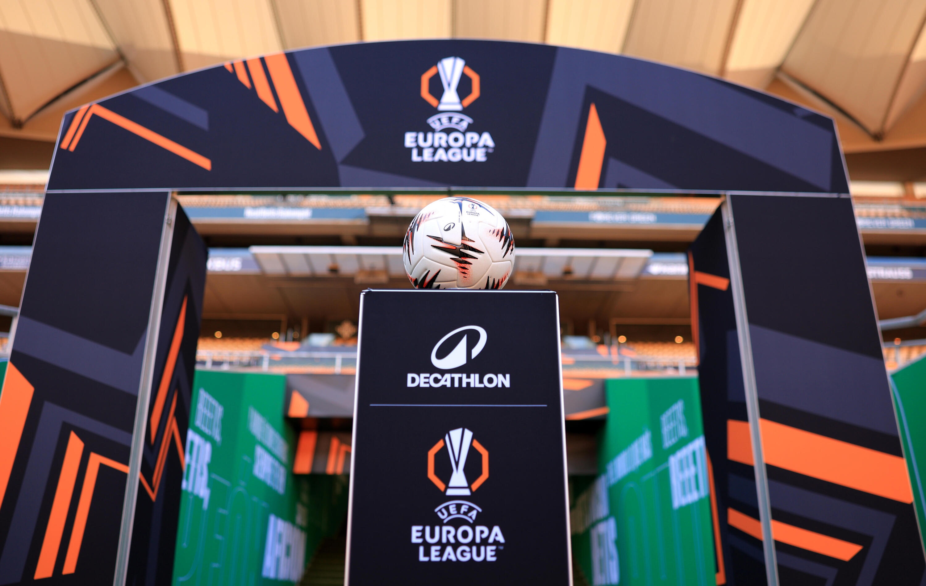 UEFA AL: "Fənərbaxça" "Aston Villa"ya, "Roma" "Ştutqart"a qarşı 