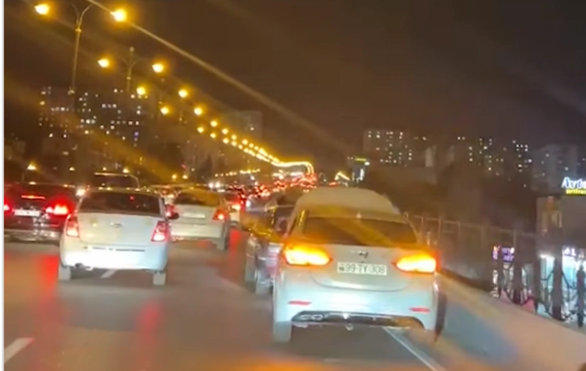 Babək prospektində yol-nəqliyyat hadisəsi baş verib