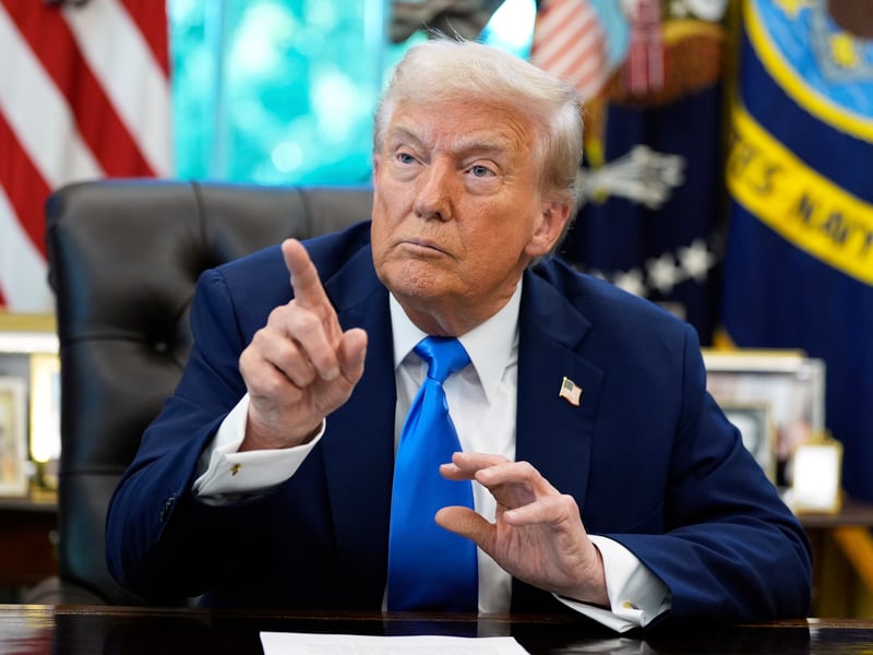 Tramp Kanadanın Çinlə əməkdaşlığını kəskin tənqid edib