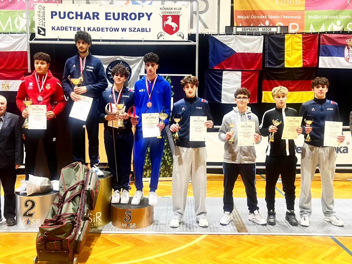 Yeniyetmə sablyaçı Abbas Hüseynov Polşadan bürünc medalla qayıdır