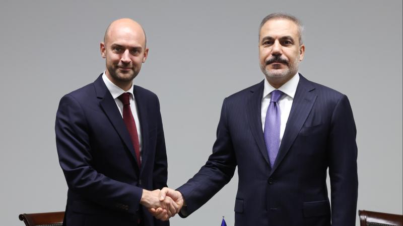 Türkiyə XİN rəhbəri fransalı həmkarı ilə görüşəcək