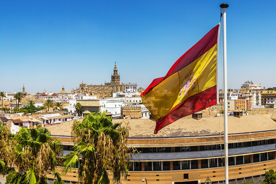 İspaniya ölkədə 500 minə qədər miqrantın qanuniləşdirilməsi üçün plan hazırlayır