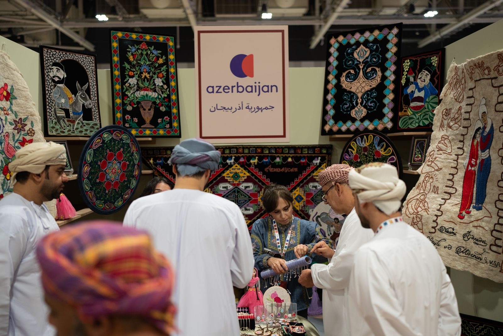 Azərbaycan Məsqətdə keçirilən I Beynəlxalq Əl İşi Sənayeləri Forumunda iştirak edib